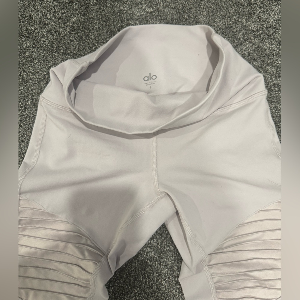 S ALO YOGA LEGGINGS